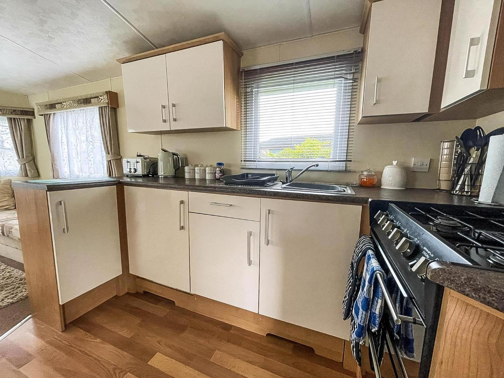 Great Caravan At Breydon Water Holiday Park, Ref 10086B Belton with Browston Exteriör bild